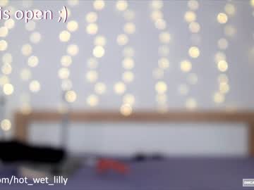 webcam girl hot_wet_lilly live cam image #4967956