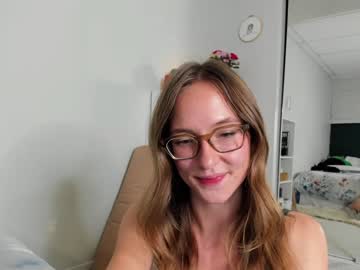 webcam girl innocentprovenguilty live cam image #580947