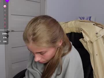 webcam girl abby_laker live cam image #10543885