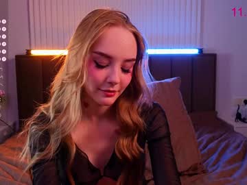 webcam girl lissa_meooow live cam image #10189878