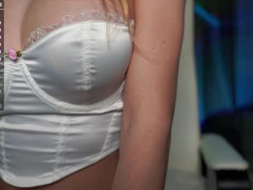 webcam girl xoxo_emma live cam image #1604388