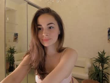 webcam girl strawberry_donut live cam image #444353