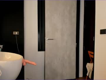 webcam girl akino_17 live cam image #2471385