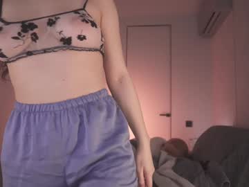 webcam girl alice_kosmos live cam image #11652674