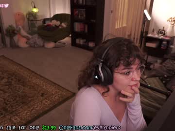 webcam girl evelynpiers live cam image #6115318