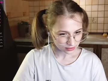webcam girl mekyy_no_neko live cam image #5997045