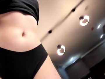 webcam girl adele_b live cam image #11709865
