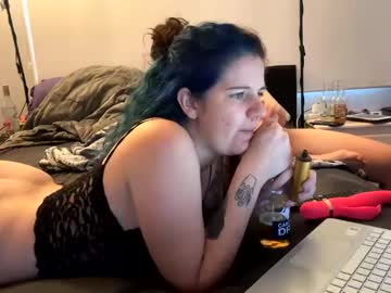 webcam couple mrs_and_his_kitten live cam image #11466019