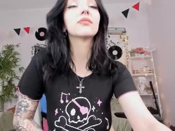 webcam girl vivian_qwerty live cam image #11788909