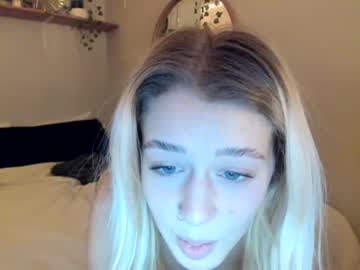 webcam girl ashbabyy19 live cam image #5363557