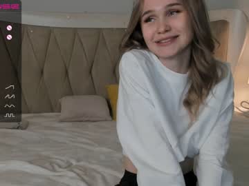 webcam girl tothebottomofonesheart live cam image #8615639