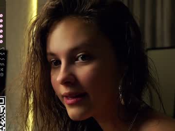 webcam girl a_whole_eternity live cam image #8860188