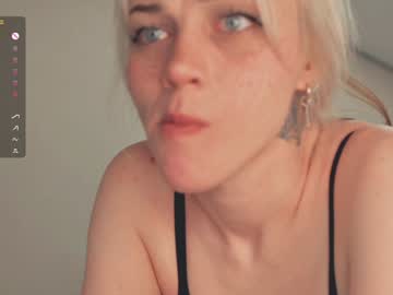 webcam girl mia_milagros live cam image #12346344
