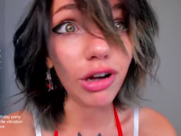 webcam girl blue_eye_twinkle live cam image #10412206