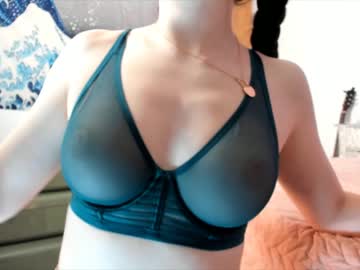 webcam girl littlee33 live cam image #108115
