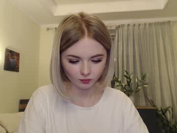 webcam girl yvaine777 live cam image #1160531