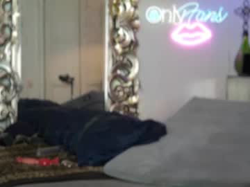 webcam girl avalonnfoxx live cam image #12939683
