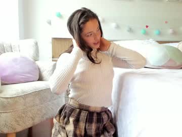 webcam girl gabrielaa_18 live cam image #6605577