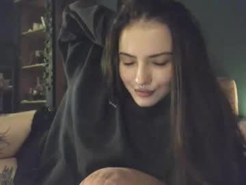 webcam girl bmwm5f90 live cam image #11843244