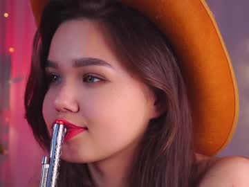 webcam girl helenmoors live cam image #7148118