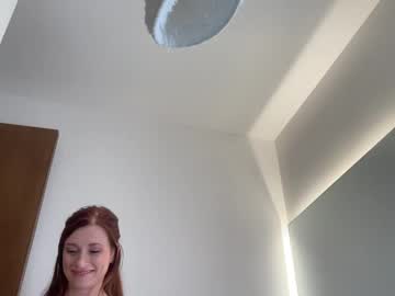 webcam girl saraloverays live cam image #10914633