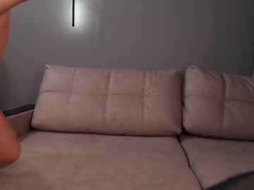 webcam girl roselyn_rose live cam image #12410683