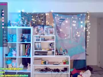webcam girl princesskittykaylee live cam image #1764662