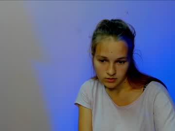 webcam girl dina__di live cam image #3492755