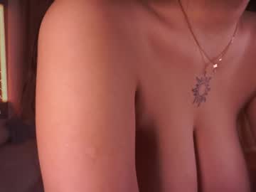webcam girl anuricbriny live cam image #12703253