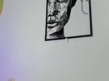 webcam girl lucie_beltran live cam image #3918914