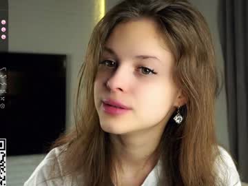 webcam girl a_whole_eternity live cam image #9086455