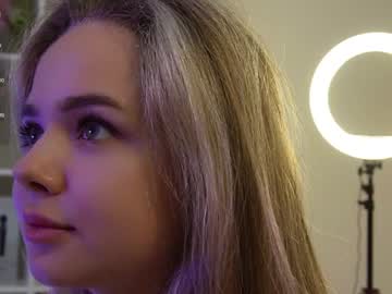 webcam girl molly__meow live cam image #10043326