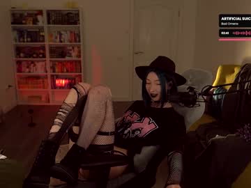 webcam girl loony_moony live cam image #9185030