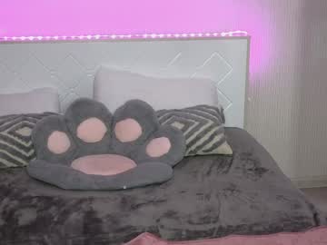 webcam girl small_blondee live cam image #11712705