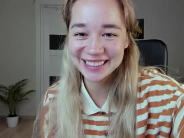 webcam girl kristyspiritedaway live cam image #6663677