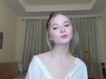 webcam girl penelopa_77 live cam image #241761