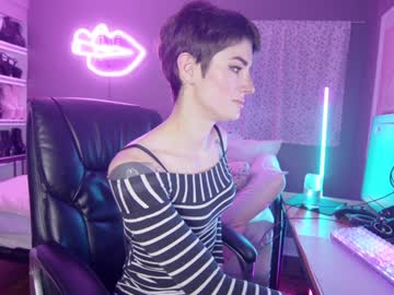 webcam girl aynmarie live cam image #10628482