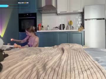 webcam girl whoisalisa live cam image #10676749
