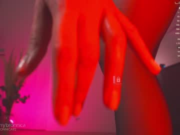 webcam girl bronnica live cam image #3028236