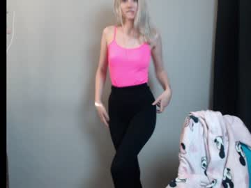 webcam girl gilliana_mo live cam image #660419