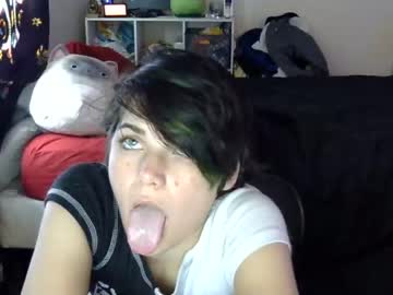webcam girl lillyfaeee live cam image #5910163