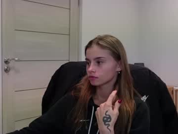 webcam girl abby_laker live cam image #11480396