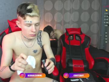 webcam man herbal_sommelier live cam image #2003598
