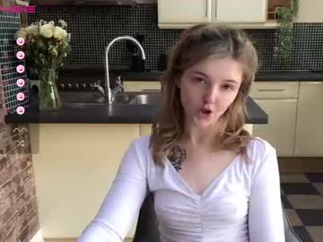 webcam girl lucydelovely live cam image #5375300