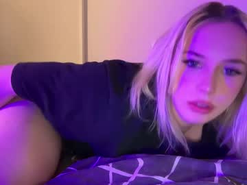 webcam girl skyyler1 live cam image #12899953