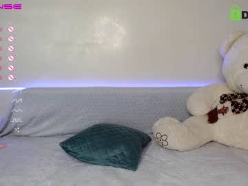 webcam girl fallen_angel_18 live cam image #6015285