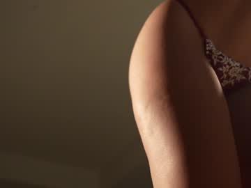 webcam girl tifalock_ live cam image #9301895