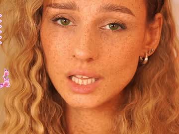 webcam girl artease live cam image #11182720