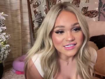webcam girl ari_02 live cam image #8011056