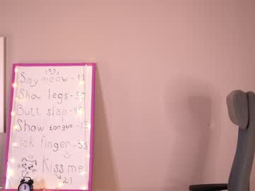 webcam girl oliviavilolobos live cam image #9679541